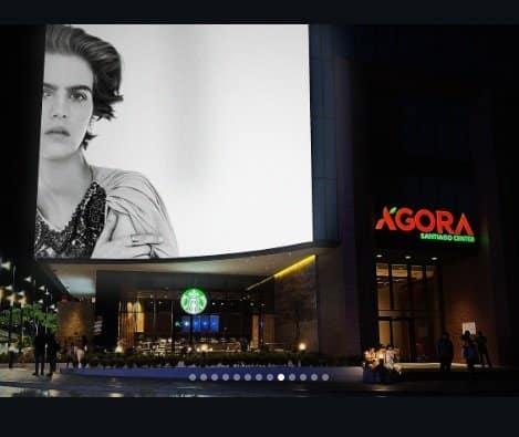 Pantalla LED digital en ciudad